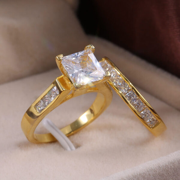 Fashion Temperament Couple Zircon Ring - Image 3