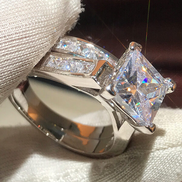 Fashion Temperament Couple Zircon Ring - Image 2