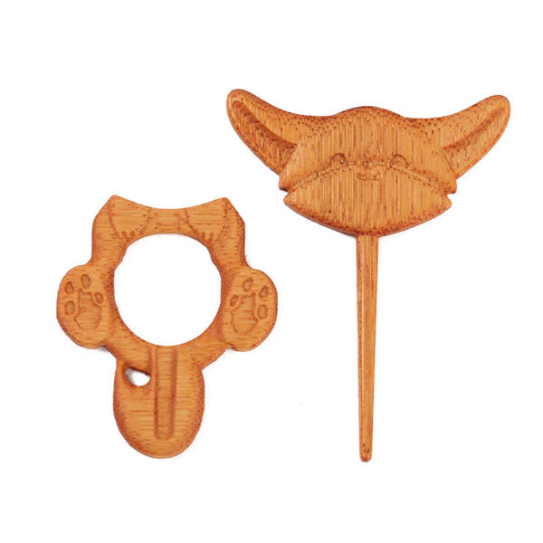 Wooden Animal Carving Brooch Gift - Image 9