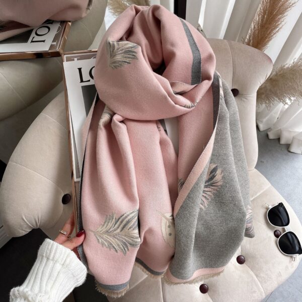 Cashmere-like Short Beard Tassel Thickened Warm Shawl Scarf - Image 3
