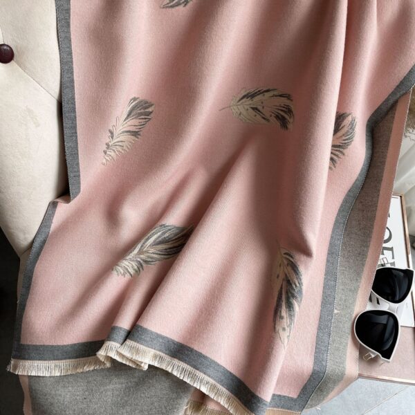 Cashmere-like Short Beard Tassel Thickened Warm Shawl Scarf - Image 9