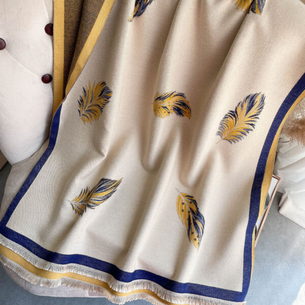Cashmere-like Short Beard Tassel Thickened Warm Shawl Scarf - Image 7