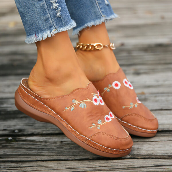 Ethnic Embroidery Women's Closed Toe Sandals - Image 5