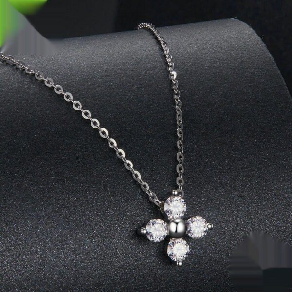 Classic Moissanite Light Luxury Lucky Clavicle Necklace For Women - Image 4