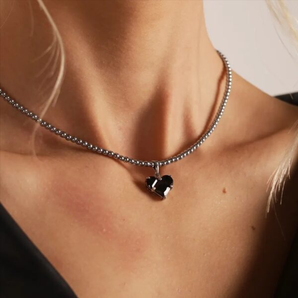 Cold Black Heart-shaped Zircon Pendant Necklace For Women - Image 6