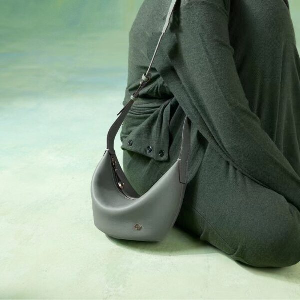 Soft Boat Horn Shoulder Large-capacity Crossbody Bag - Image 3