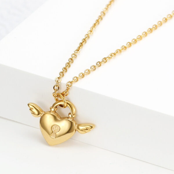 Light Luxury Minority Design Love Angel Wings Pendant Necklace - Image 4