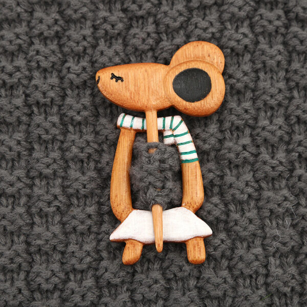 Wooden Animal Brooch Cute Gift Knitted Sweater - Image 9