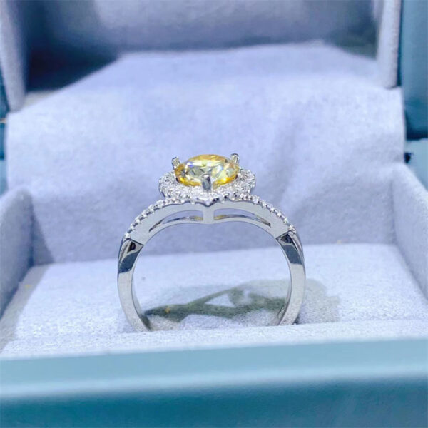 Yellow Moissanite Heart-shaped Color Yellow Diamond Platinum Jewelry Ring - Image 4