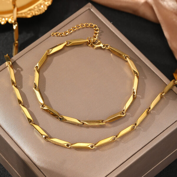Niche Design Titanium Steel Melon Seeds Chain Necklace - Image 7