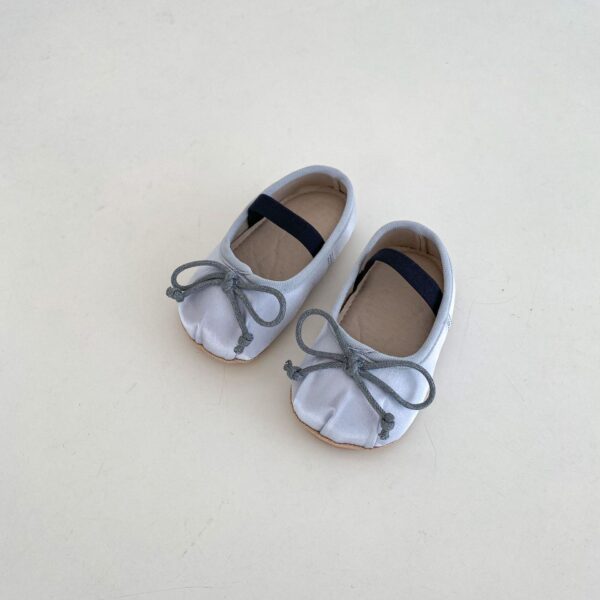 Spring Lace Bow Baby Girl Shoes - Image 3