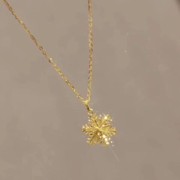 New Chinese Gold Snowflake Pendant Women's Necklace - Image 4