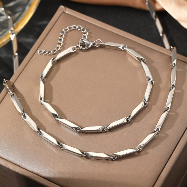 Niche Design Titanium Steel Melon Seeds Chain Necklace - Image 3