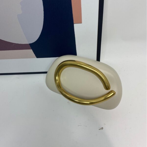 Retro Metal Decorative Clutch Box Bag - Image 6