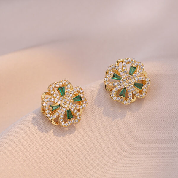 Necklace Heart-shaped Rotating Micro-inlaid Zircon Ring - Image 3
