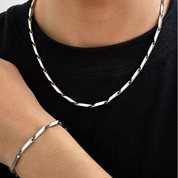 Niche Design Titanium Steel Melon Seeds Chain Necklace - Image 5
