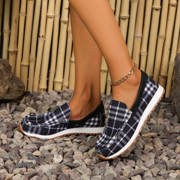 Women's Low-top European And American Slip-on Casual Shoes - Image 6