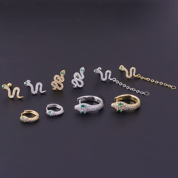 Fine Rod Stainless Steel Green Eyes Zircon Snake Ear Bone Stud