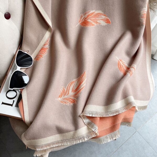 Cashmere-like Short Beard Tassel Thickened Warm Shawl Scarf - Image 4