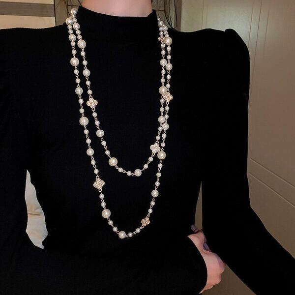 Irregular Long Pearl Necklace Niche - Image 4