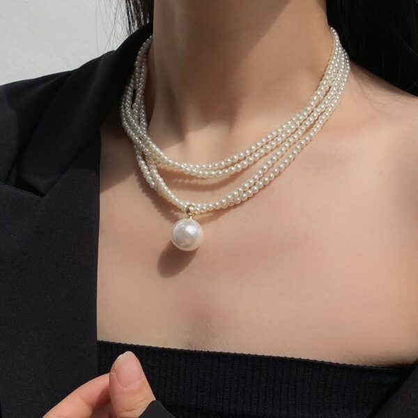 Irregular Long Pearl Necklace Niche - Image 10