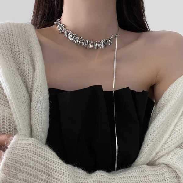 Irregular Long Pearl Necklace Niche - Image 7