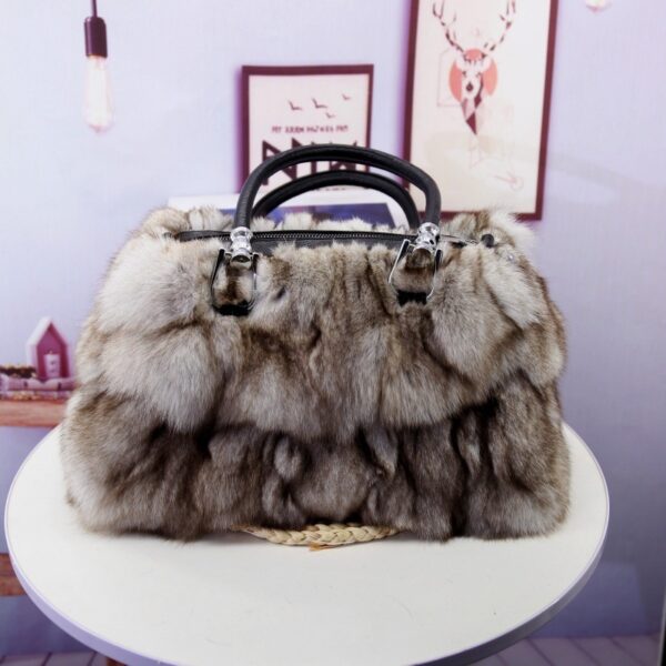 Women's Korean-style One-shoulder Crossbody Fox Fur Bag - Image 3
