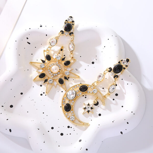 Retro Exaggerated Earrings For Women Rhinestone Pearl Moon - Image 4
